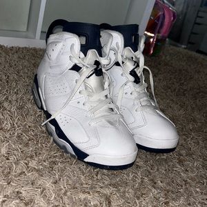 Jordan 6s, dark navy size 8 in mens